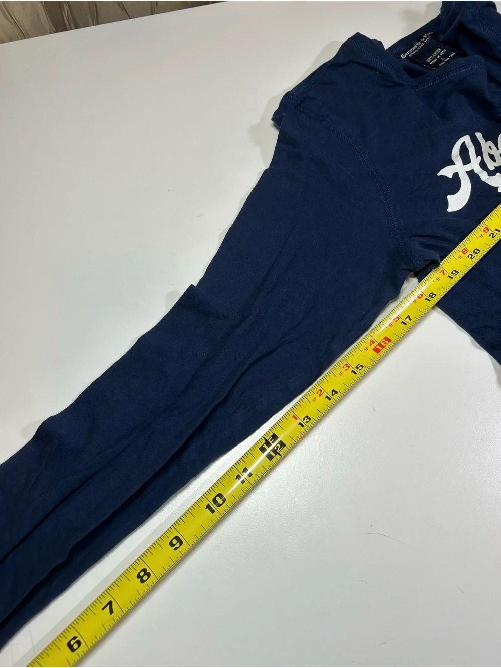 Abercrombie & Fitch Women’s Large L Blue Graphic Crew Neck Vintage 100% Cotton
